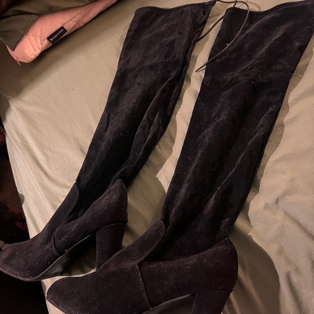 Elegant Black Over-the-Knee Boots